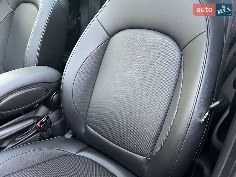 Хетчбек MINI Hatch 2017 в Києві