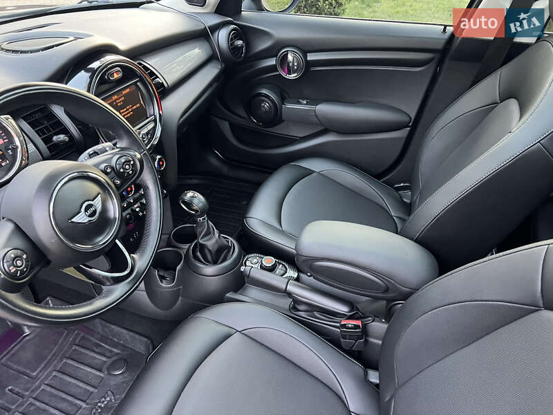 Хетчбек MINI Hatch 2017 в Києві