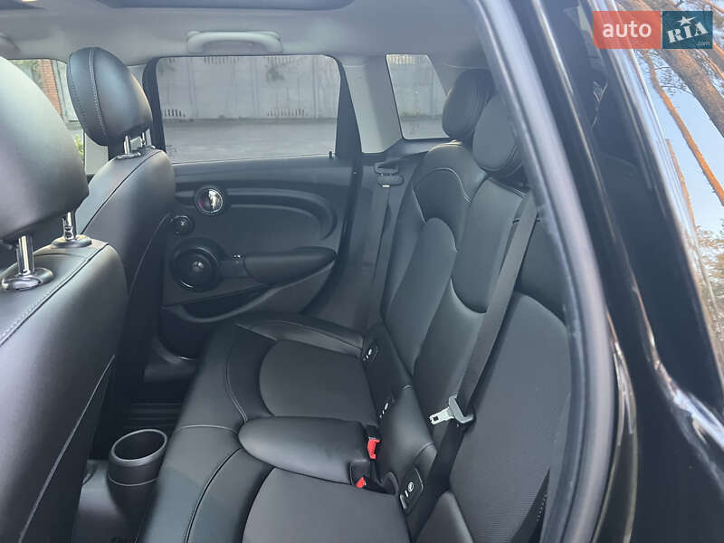 Хетчбек MINI Hatch 2017 в Києві