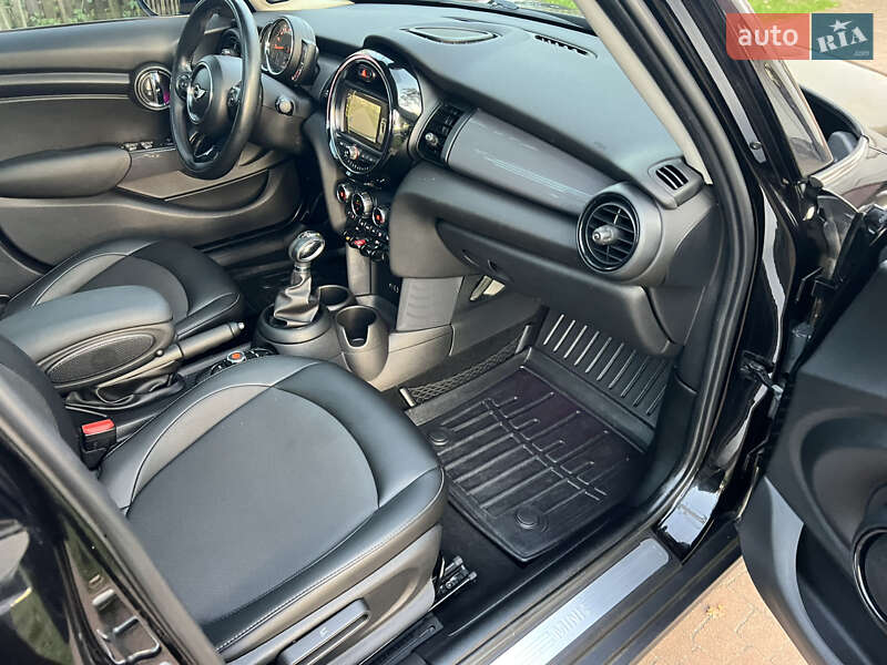 Хетчбек MINI Hatch 2017 в Києві