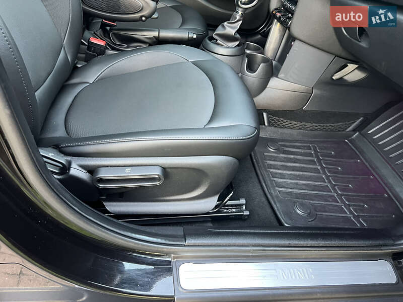 Хетчбек MINI Hatch 2017 в Києві