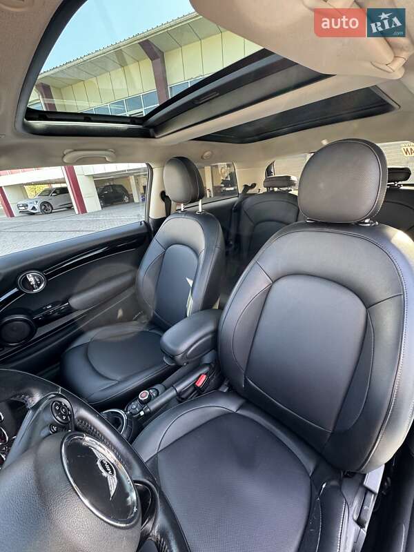 Хетчбек MINI Hatch 2016 в Кременчуці