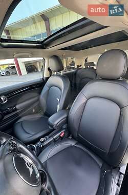 Хетчбек MINI Hatch 2016 в 