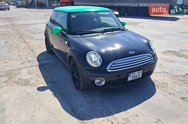 Хетчбек MINI Hatch 2006 в Первомайську