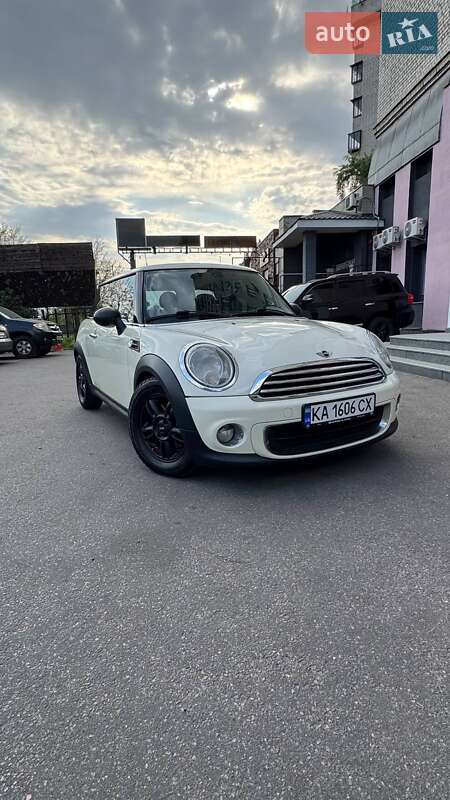 Хетчбек MINI Hatch 2013 в 