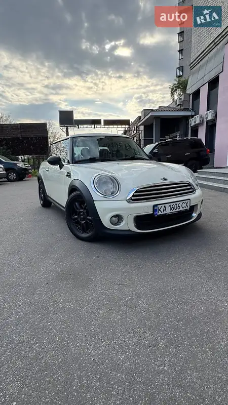 Хэтчбек MINI Hatch 2013 в 