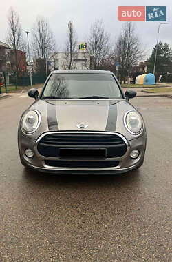 Хэтчбек MINI Hatch 2016 в Чопе