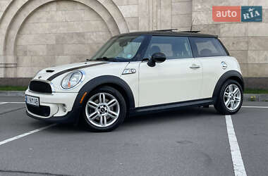 Хэтчбек MINI Hatch 2012 в Киеве