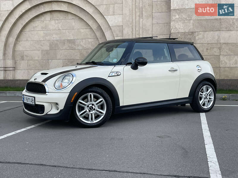 Хетчбек MINI Hatch 2012 в 