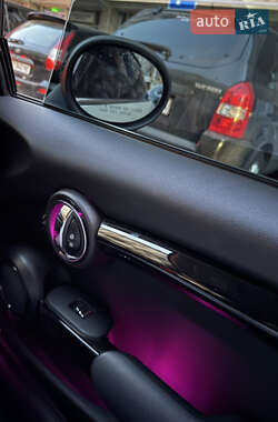 Хетчбек MINI Hatch 2014 в 