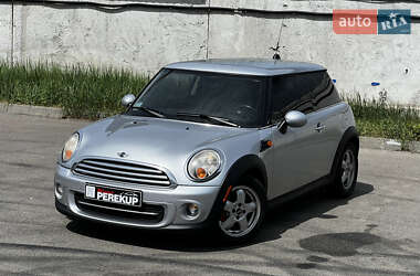 Хетчбек MINI Hatch 2010 в 