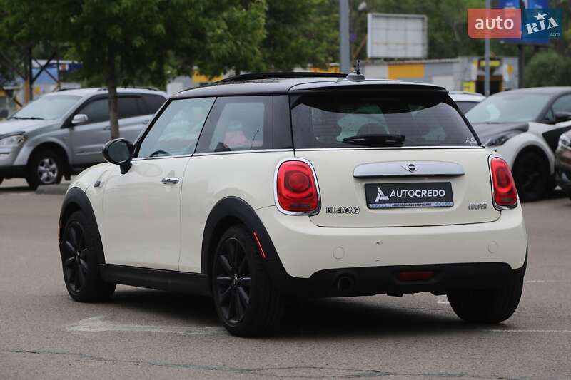 Хэтчбек MINI Hatch 2015 в Киеве