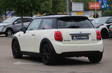 Хэтчбек MINI Hatch 2015 в 