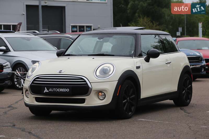 Хэтчбек MINI Hatch 2015 в Киеве