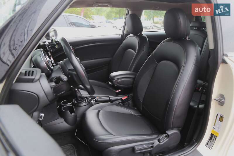 Хэтчбек MINI Hatch 2015 в Киеве