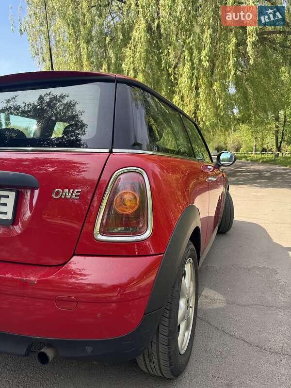 Хетчбек MINI Hatch 2009 в Рівному