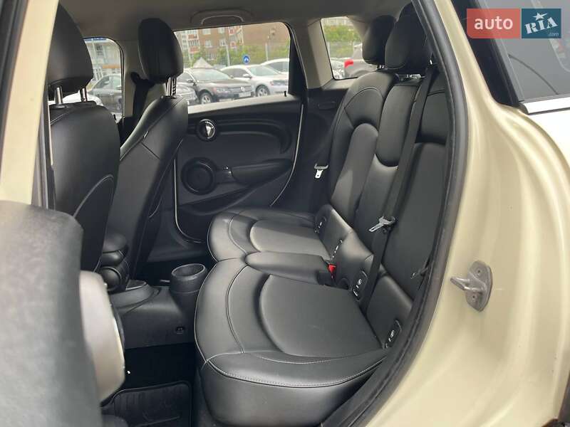 Хетчбек MINI Hatch 2014 в Києві