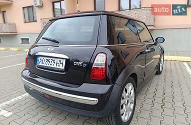 Хэтчбек MINI Hatch 2004 в 