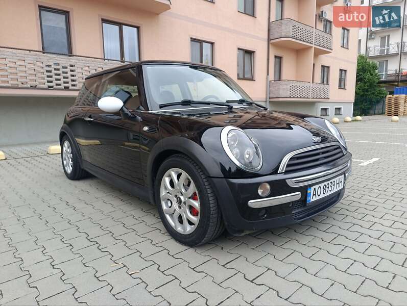 MINI Hatch 2004