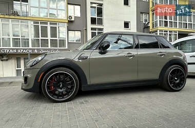 Хетчбек MINI Hatch 2018 в 