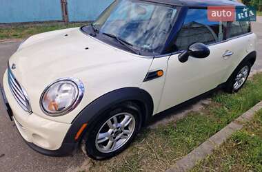 Хэтчбек MINI Hatch 2012 в Киеве