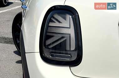 Хетчбек MINI Hatch 2017 в 