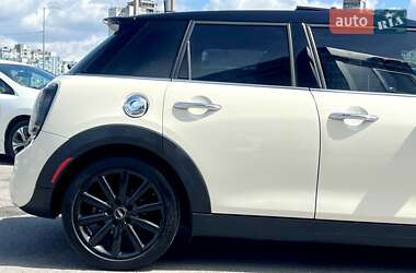 Хетчбек MINI Hatch 2017 в 