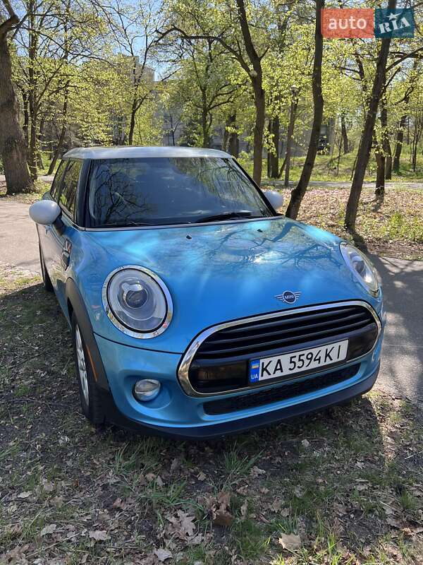 Хэтчбек MINI Hatch 2015 в Киеве