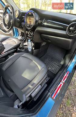 Хетчбек MINI Hatch 2015 в 