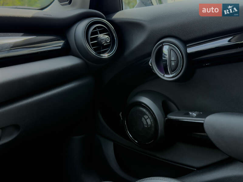 Хэтчбек MINI Hatch 2018 в Ужгороде фото 37 Хэтчбек MINI Hatch 2018 в Ужгороде