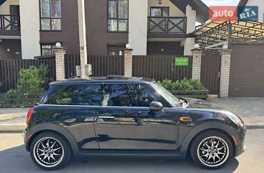 Хэтчбек MINI Hatch 2016 в Киеве