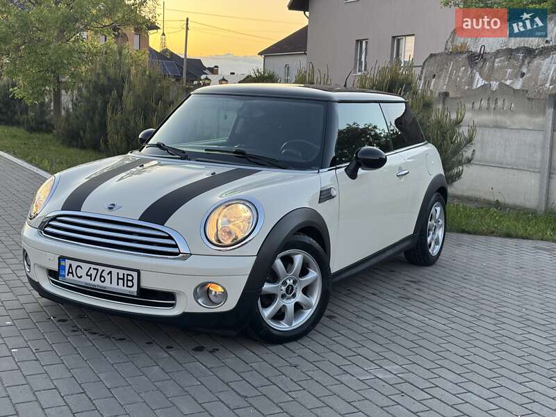 Хэтчбек MINI Hatch 2008 в Луцке