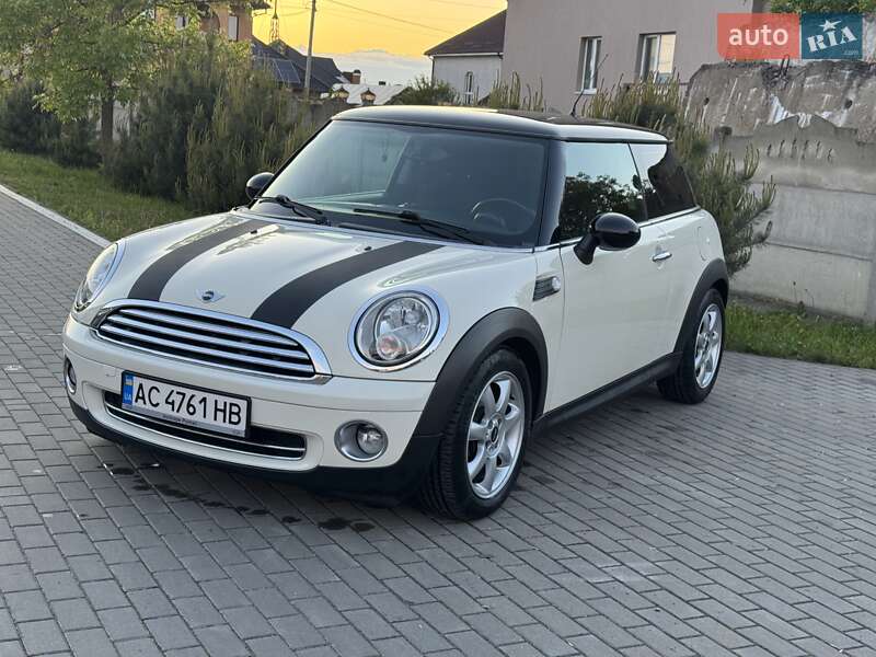 Хэтчбек MINI Hatch 2008 в Луцке