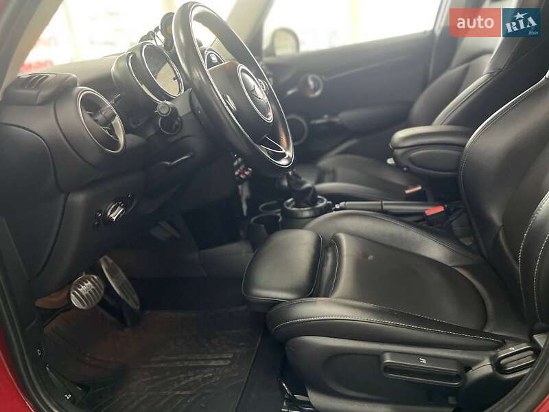 Хетчбек MINI Hatch 2015 в Києві