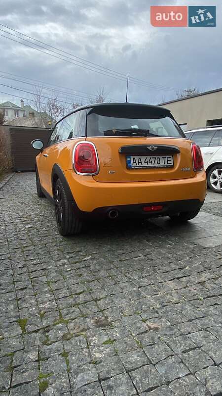 Хэтчбек MINI Hatch 2017 в Киеве