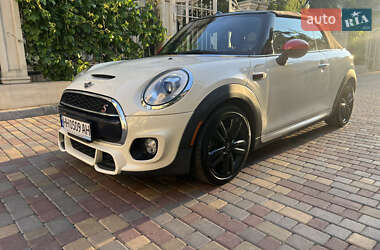 Хетчбек MINI Hatch 2017 в 
