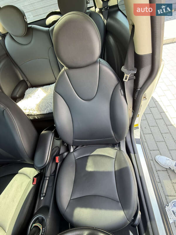Хетчбек MINI Hatch 2012 в Києві