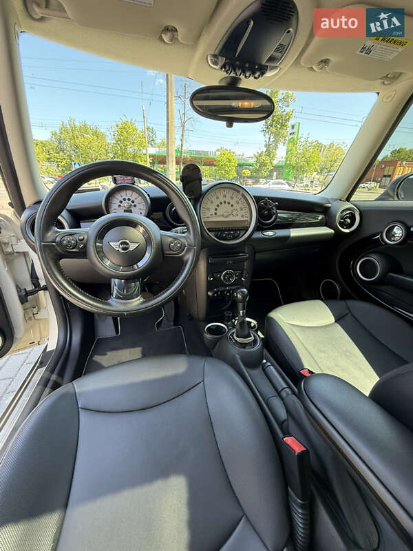 Хетчбек MINI Hatch 2012 в Києві