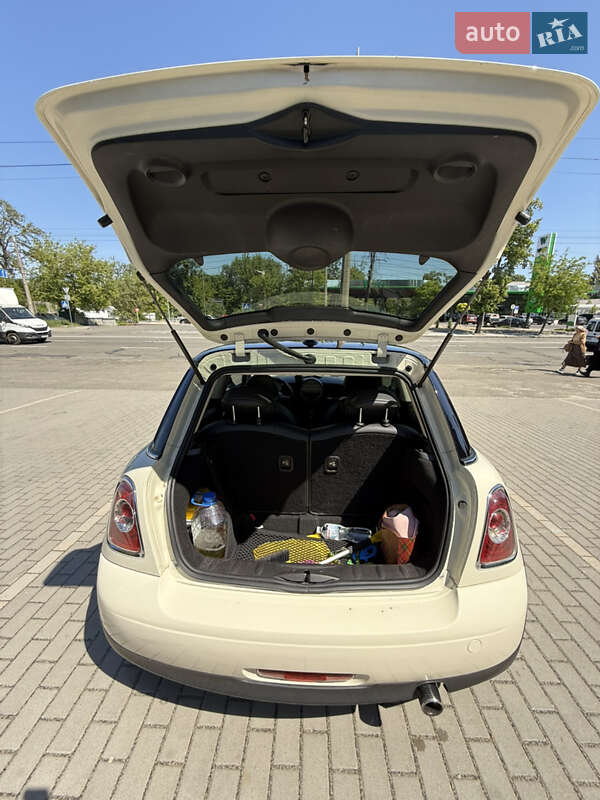 Хетчбек MINI Hatch 2012 в Києві