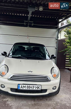 Хэтчбек MINI Hatch 2010 в 
