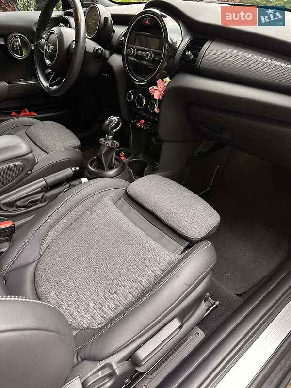 Хетчбек MINI Hatch 2015 в Вінниці