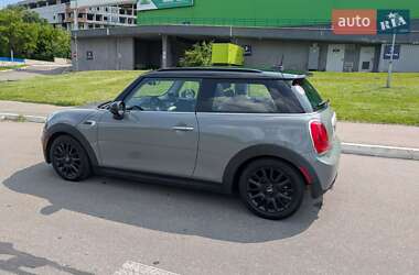 Хетчбек MINI Hatch 2015 в 