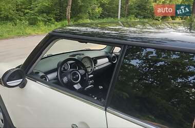 Хэтчбек MINI Hatch 2010 в 