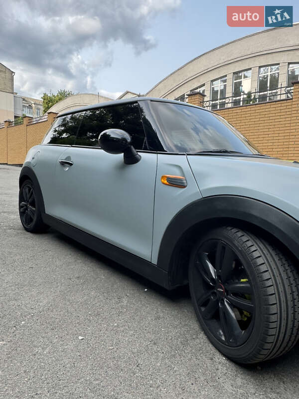 Хетчбек MINI Hatch 2016 в Києві