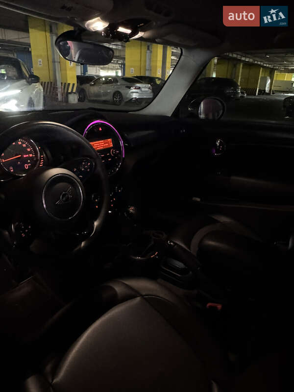 Хетчбек MINI Hatch 2016 в Києві