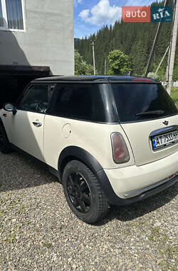 Хэтчбек MINI Hatch 2004 в 