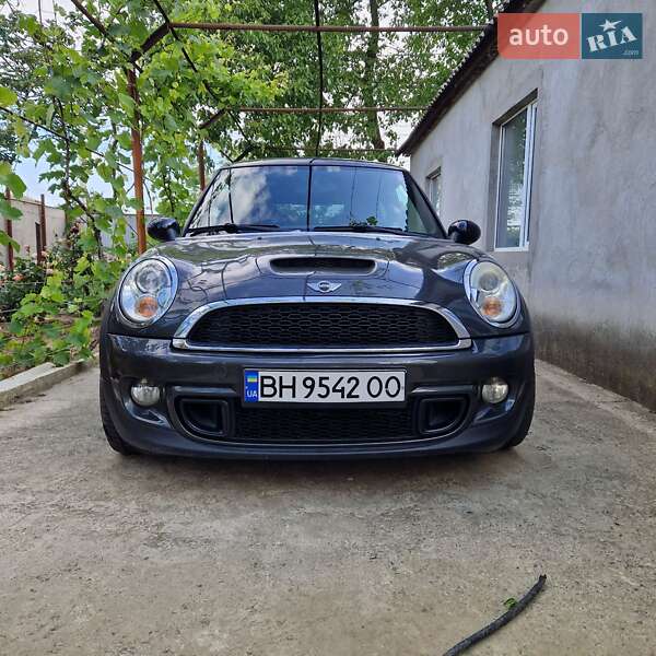 Хэтчбек MINI Hatch 2010 в Измаиле