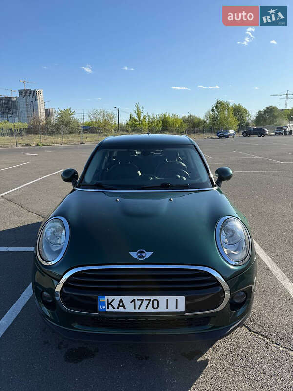 Хетчбек MINI Hatch 2017 в Києві
