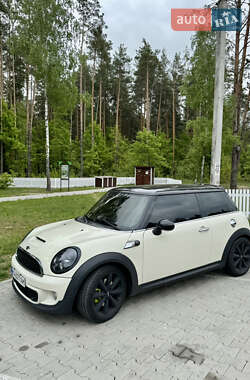 Хэтчбек MINI Hatch 2010 в 