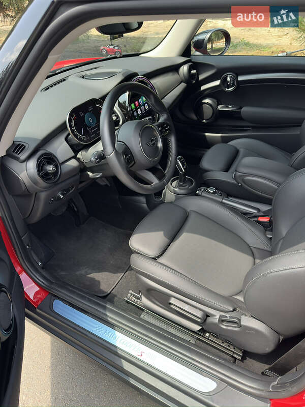Хетчбек MINI Hatch 2023 в Києві фото 24 Хетчбек MINI Hatch 2023 в Києві